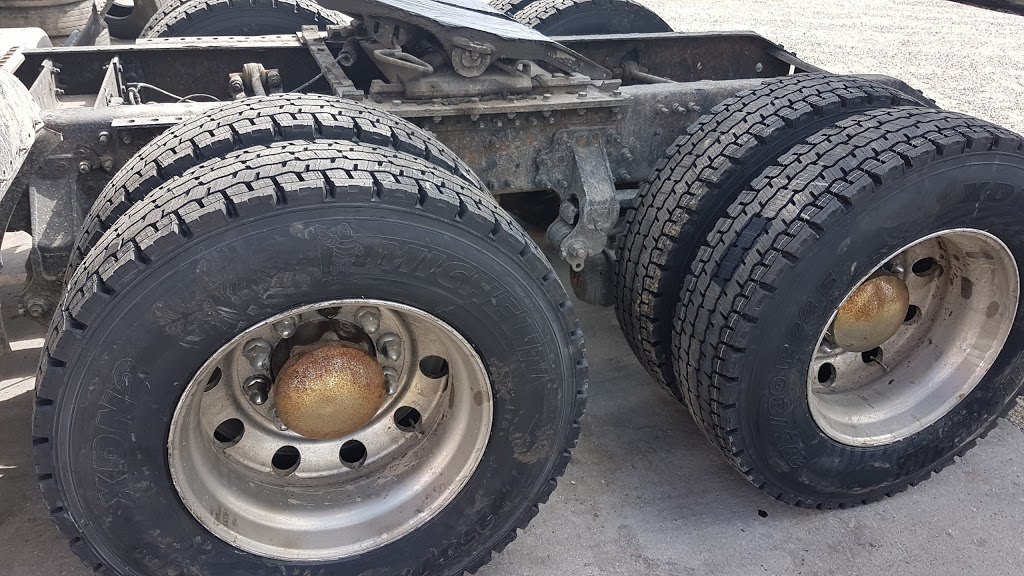 Kal Tire | 20 Enterprise Dr, London, ON N6N 1A7, Canada | Phone: (519) 455-2500