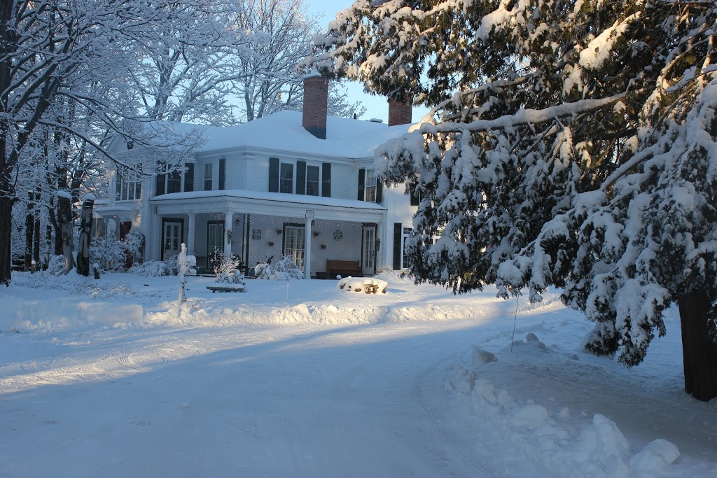 Domaine Les Boisés Lee Farm (B&B)(Circa1810) | 20 Boulevard Notre-Dame O, Stanstead, QC J0B 3E2, Canada | Phone: (819) 876-5115