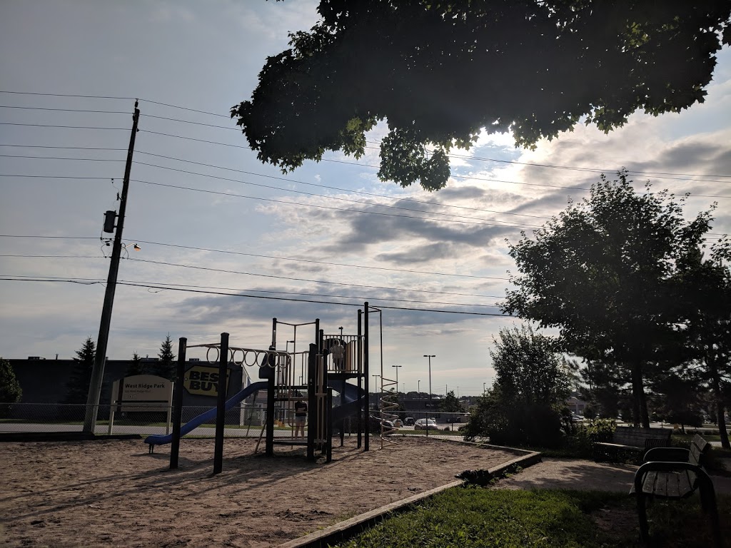 West Ridge Park | 900 W Ridge Blvd, Orillia, ON L3V 7X1, Canada