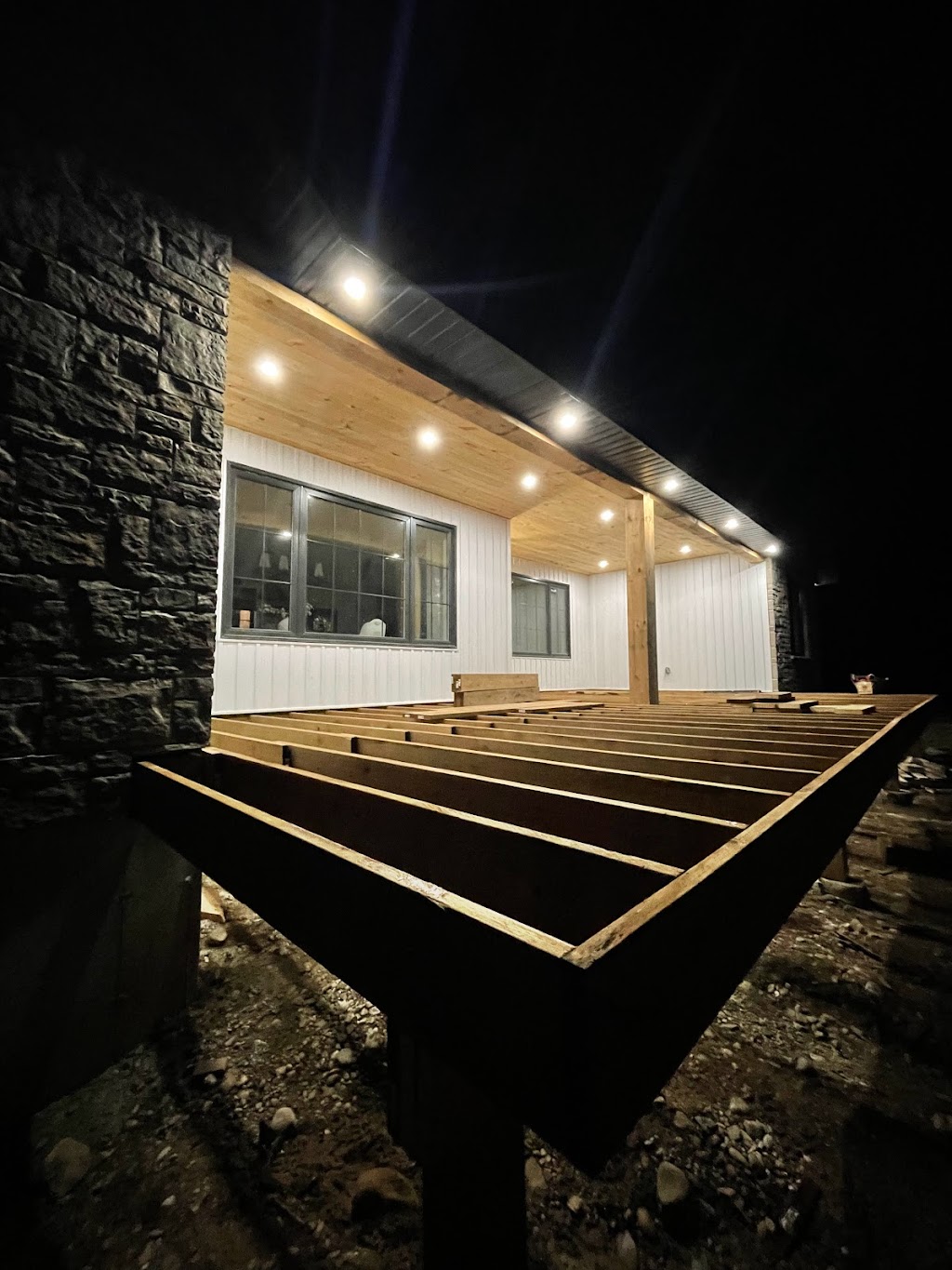 On Trends Electrical Servcies | 63 Regency Dr, Clifford, ON N0G 1M0, Canada | Phone: (226) 622-2509