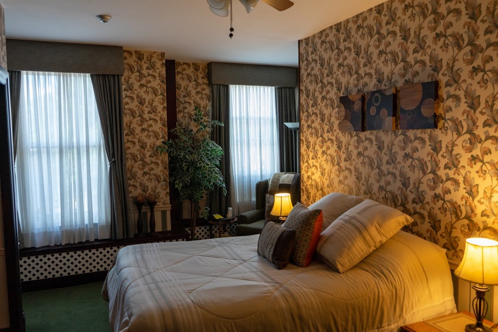 The King George Inn | 77 Albert St, Cobourg, ON K9A 2P9, Canada | Phone: (905) 269-7971