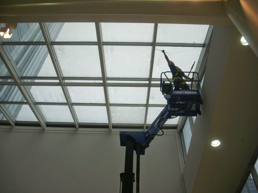 Bristol Window Cleaning | Box 75145, Westhills, Calgary, AB T3H 3M1, Canada | Phone: (403) 244-7279