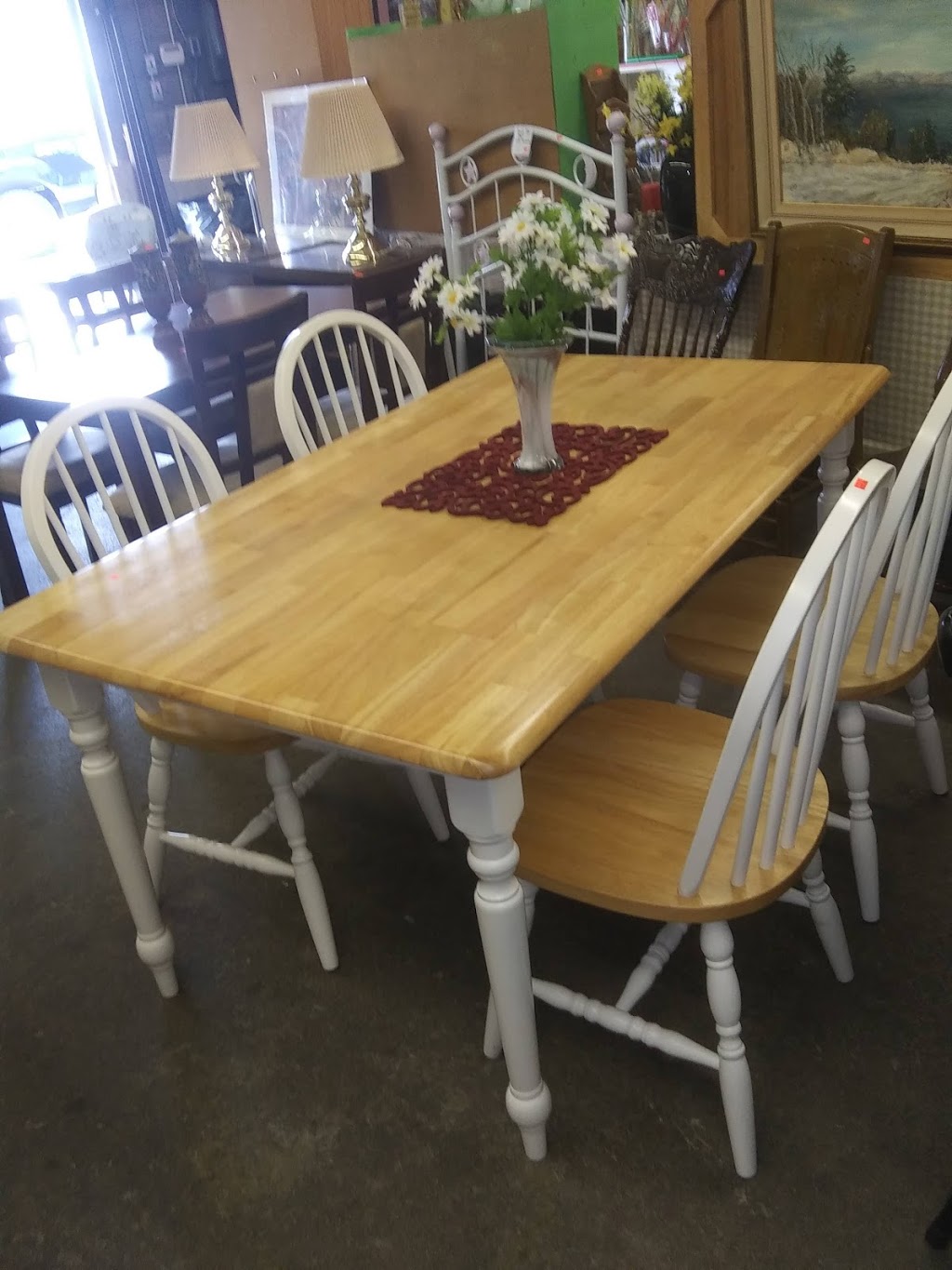 Simply Secondhand | 25 Spruce St, Tillsonburg, ON N4G 5C4, Canada