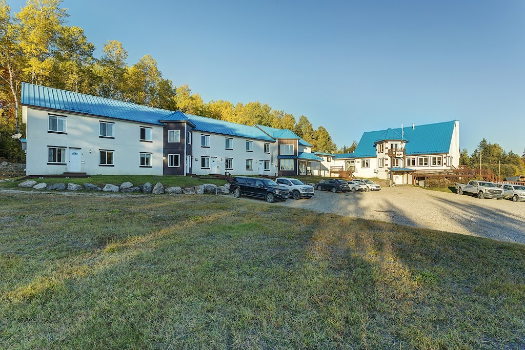 Horseshoe | 106 Chemin Parent, Parent, QC G0X 3P0, Canada | Phone: (819) 667-2525