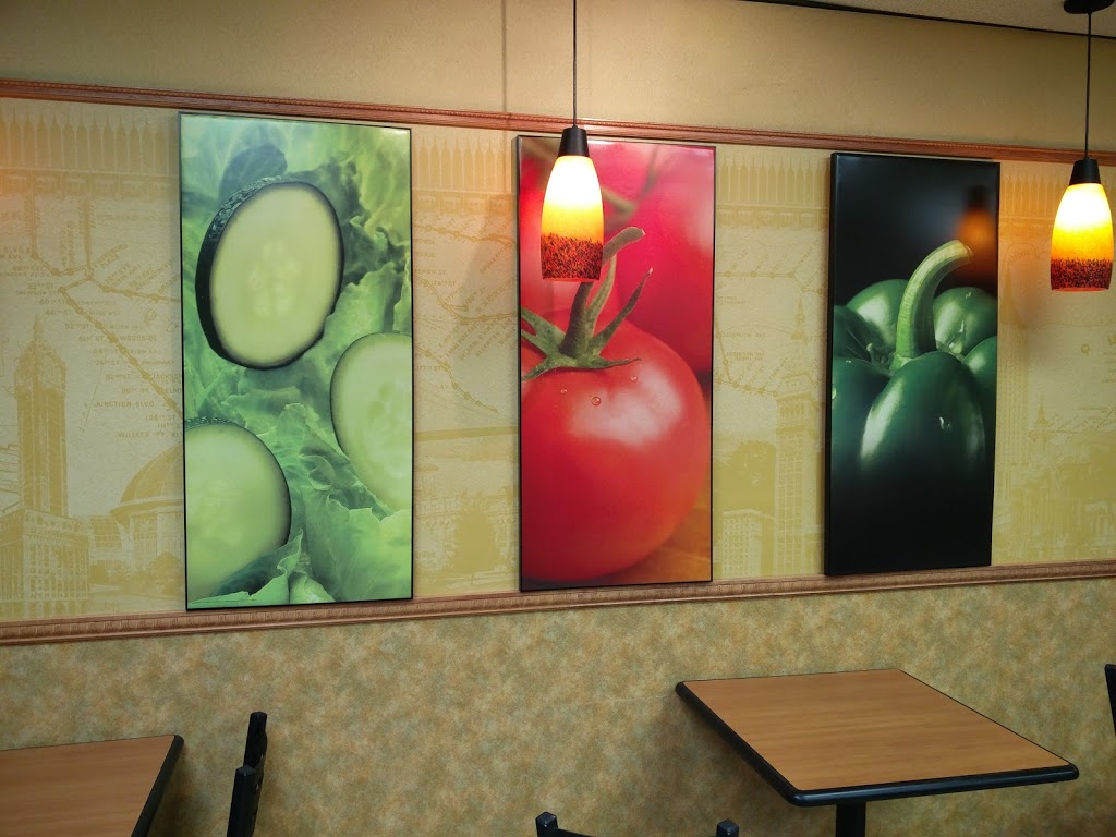 Subway | 6471 Oak St, Vancouver, BC V6M 2W7, Canada | Phone: (604) 266-1998