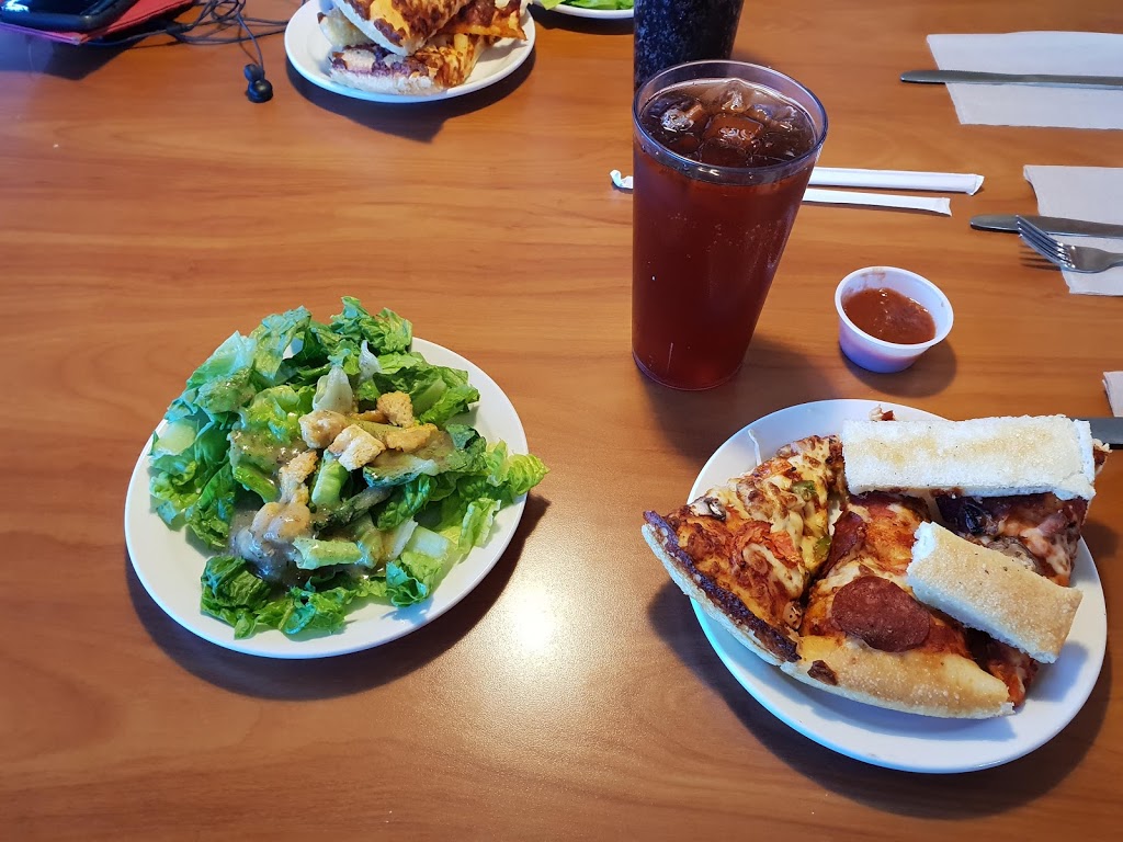 Pizza Hut | 32700 S Fraser Way #200, Abbotsford, BC V2T 4M5, Canada | Phone: (604) 557-0868
