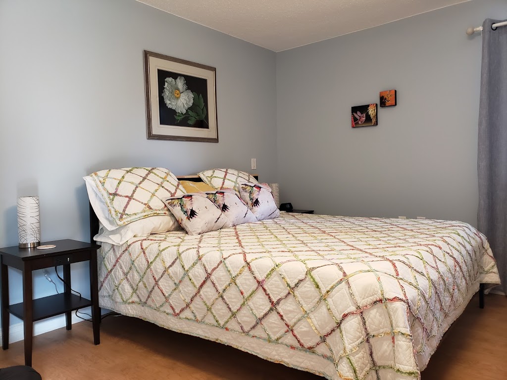 Hummingbird Haven B&B | 10849 Olsen Rd #2, Ladysmith, BC V9G 1Z8, Canada | Phone: (250) 606-7011