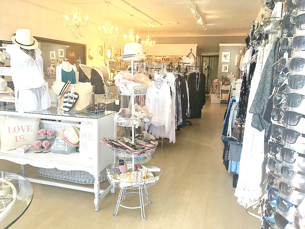 Flourish Boutique | 453 Marine Dr, Gibsons, BC V0N 1V0, Canada | Phone: (604) 886-8844