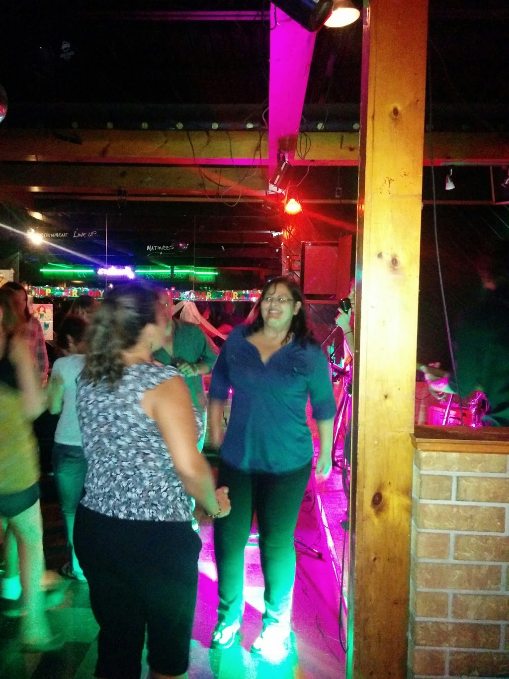 Frankies | 170 Brantwood Park Road, Brantford, ON N3P 1N7, Canada | Phone: (519) 751-8962
