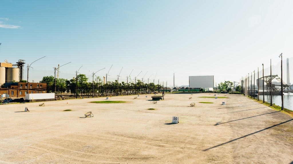 The Docks Driving Range | 176 Cherry St, Toronto, ON M5A 3L2, Canada | Phone: (416) 465-4653