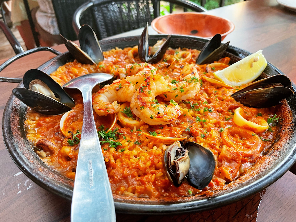 OLE Tapas | 132 Rue Ste Anne, Sainte-Anne-de-Bellevue, QC H9X 1M4, Canada | Phone: (514) 457-0404