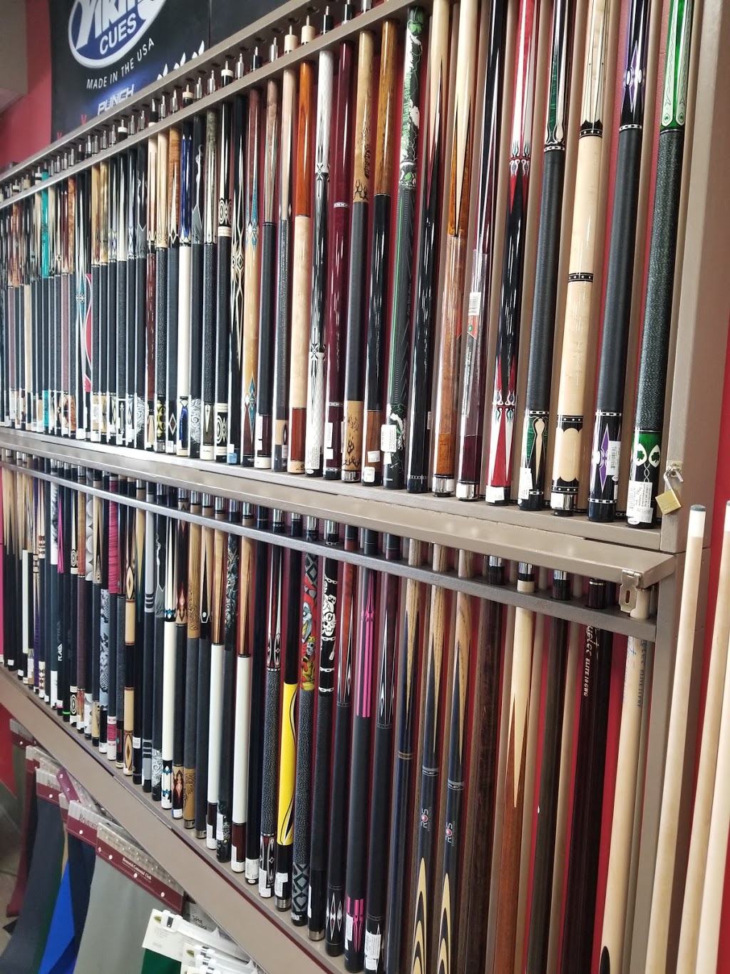 Family Recreation Store | 25 Maywood Ave, St. Catharines, ON L2R 1C5, Canada | Phone: (905) 641-0841