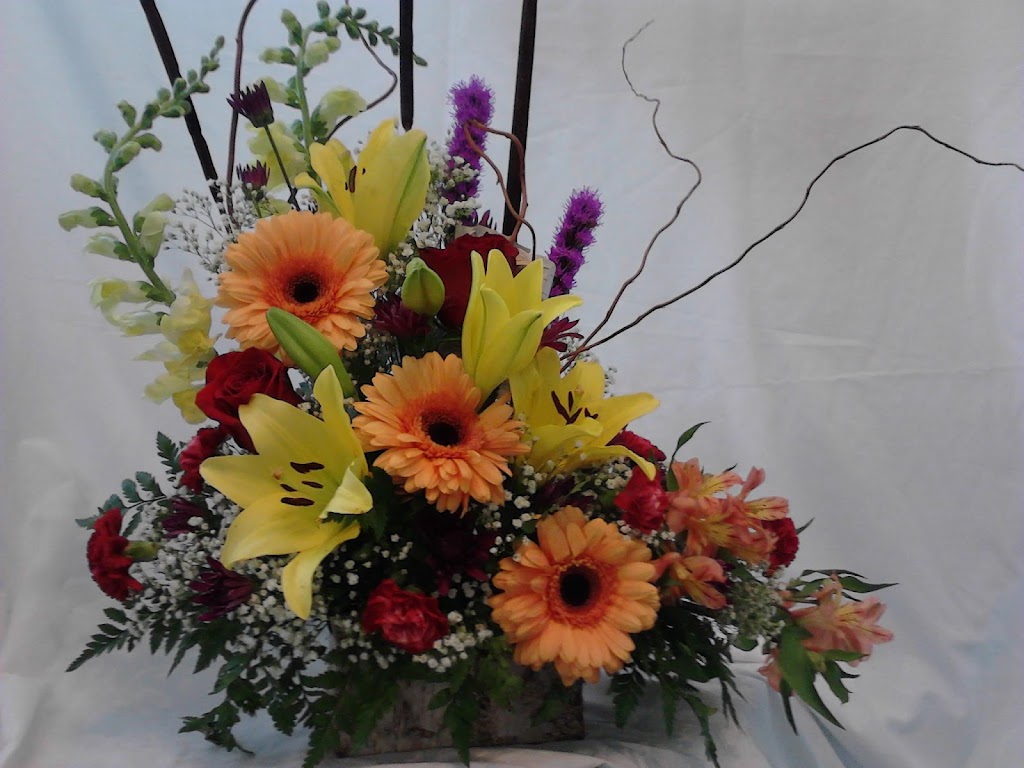 Pumpkins Posies Flower Shop | 1092 Augsburg Rd, Eganville, ON K0J 1T0, Canada | Phone: (613) 628-2098
