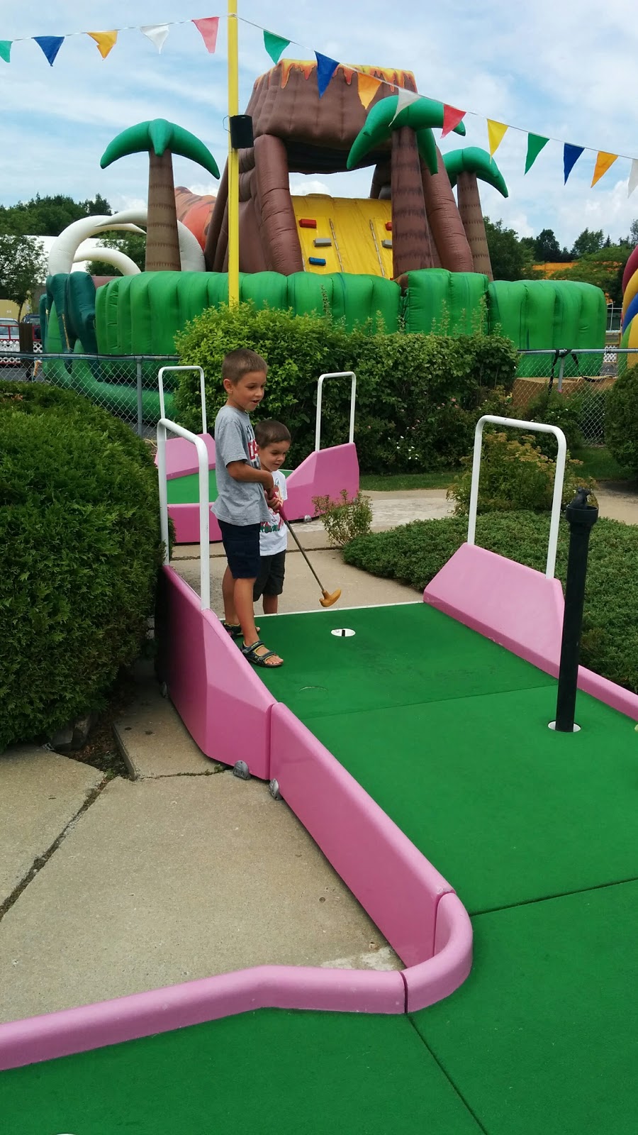 Rigolfeur Ste Julie | 210 Boulevard Armand-Frappier, Sainte-Julie, QC J3E 0C7, Canada | Phone: (450) 649-6668