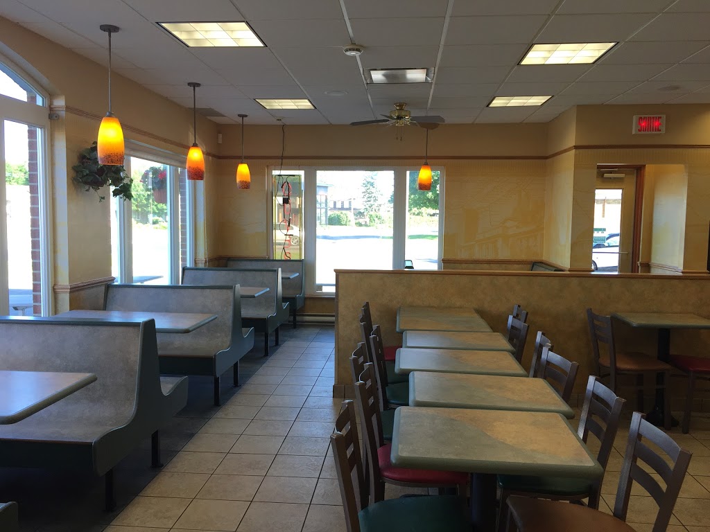 Restaurant SUBWAY | 150 Rue du Collège, Pont-Rouge, QC G3H 3B4, Canada | Phone: (418) 873-1811