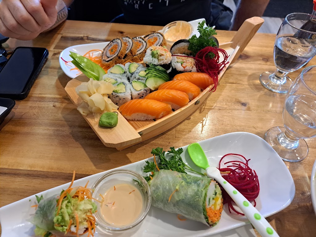 Emi Sushi | 6580 Bd Laurier, Terrebonne, QC J7M 0A1, Canada | Phone: (450) 477-7555