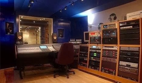 Blue Bear Sound | 4152 Wolfe Point Way, Gloucester, ON K1V 1P4, Canada | Phone: (613) 822-0726