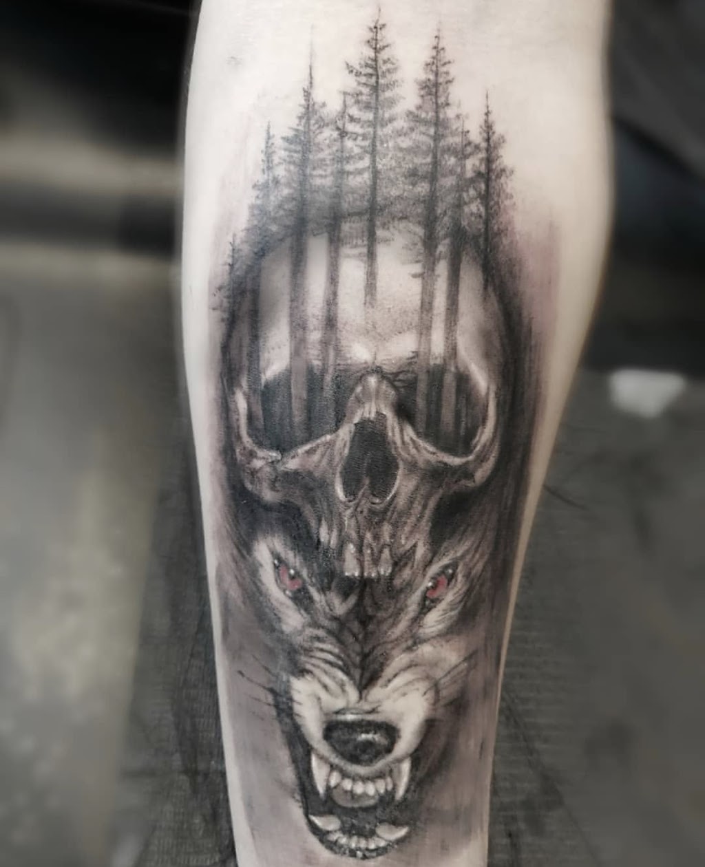 Modern Ink Tattoos | 1177 Lakeshore Rd E, Mississauga, ON L5E 1G1, Canada | Phone: (905) 990-3390