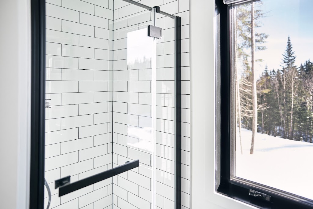 Le Rokh | 19 chemin du Lynx, Lac-Beauport, QC G3B 0C9, Canada | Phone: (418) 473-6542