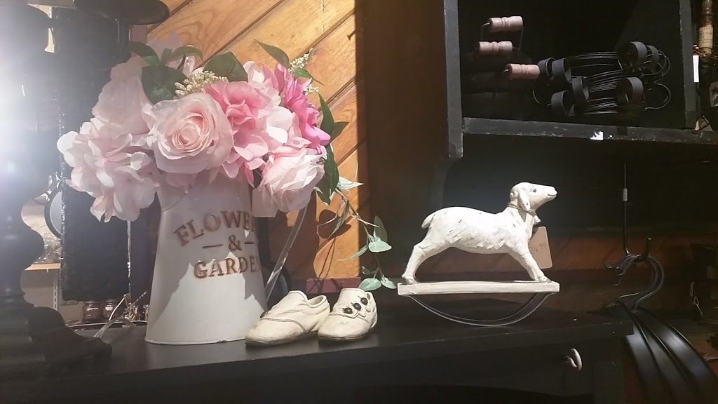 Miricks Landing Country Store | 106 St Lawrence St, Merrickville, ON K0G 1N0, Canada | Phone: (613) 269-3559