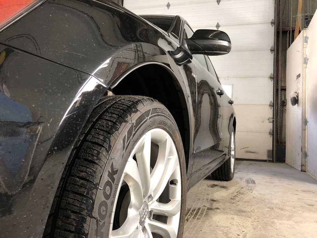 Carrosserie RENNtech | 1446 Rue Soucy Local 13, Saint-Hubert, QC J4T 1A3, Canada | Phone: (450) 656-2222