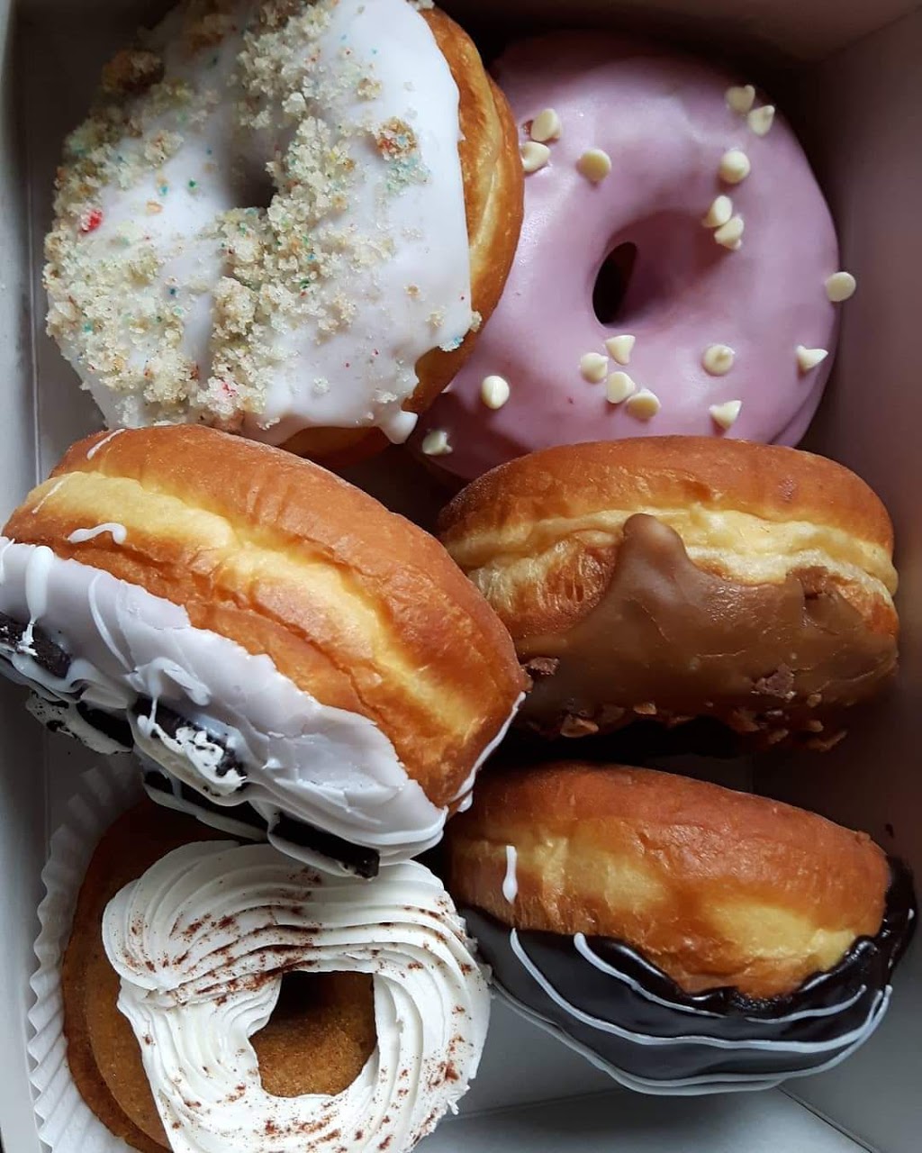 Red Eye Cafe and Donuts | 600 Hespeler Rd #76, Cambridge, ON N1R 8H2, Canada | Phone: (519) 240-1297