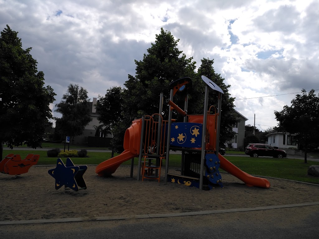 Parc de la Joie-de-Vivre | 1545 Rue du Loriot, Saint-Émile, QC G3E, Canada | Phone: (418) 641-6007