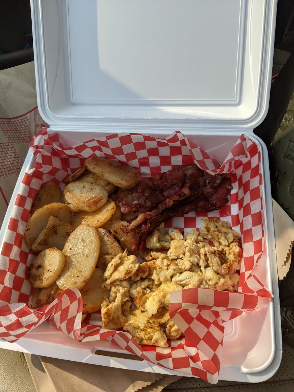 Big Daves | 9550 Baldwin St N, Whitby, ON L0B 1C0, Canada | Phone: (905) 655-4444