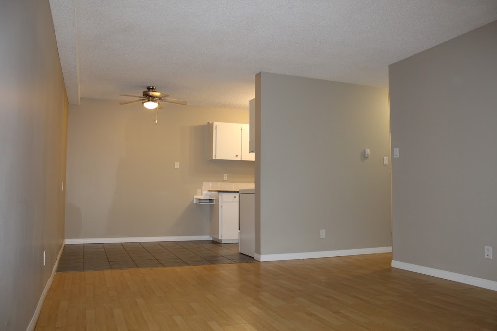 Seventh Street Manor Apartments | 10716 107 St NW, Edmonton, AB T5H 2Z1, Canada | Phone: (780) 893-2304
