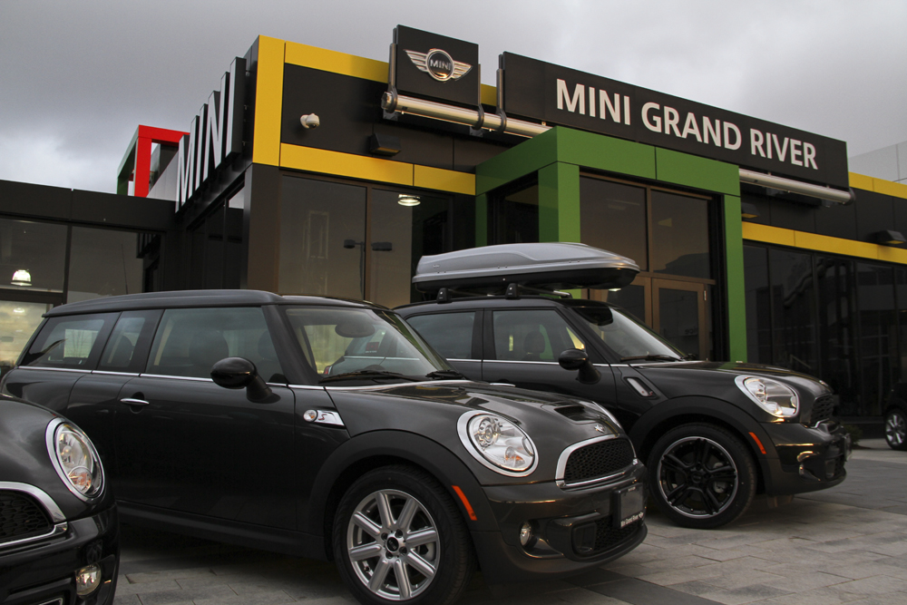 MINI Grand River | 1800 Victoria St N, Kitchener, ON N2B 3E5, Canada | Phone: (519) 747-0269