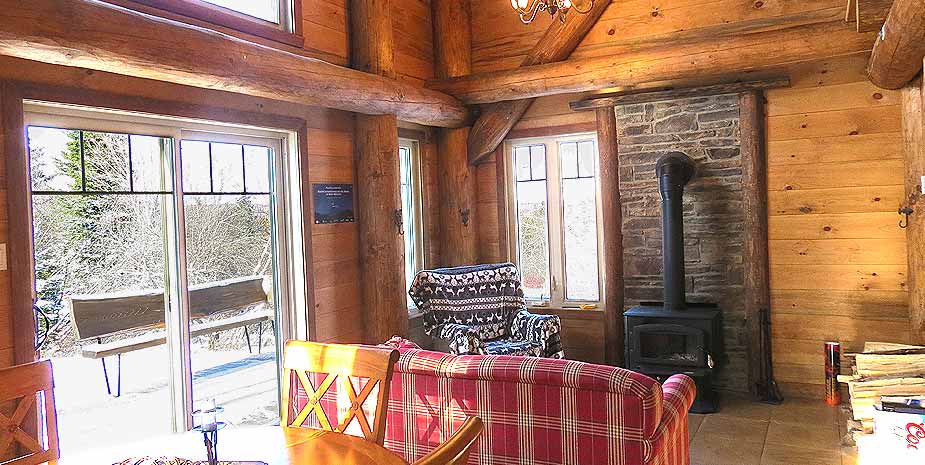 Chalet Équinoxe | 3194 Route Chesham, Val-Racine, QC G0Y 1E1, Canada | Phone: (819) 583-7350