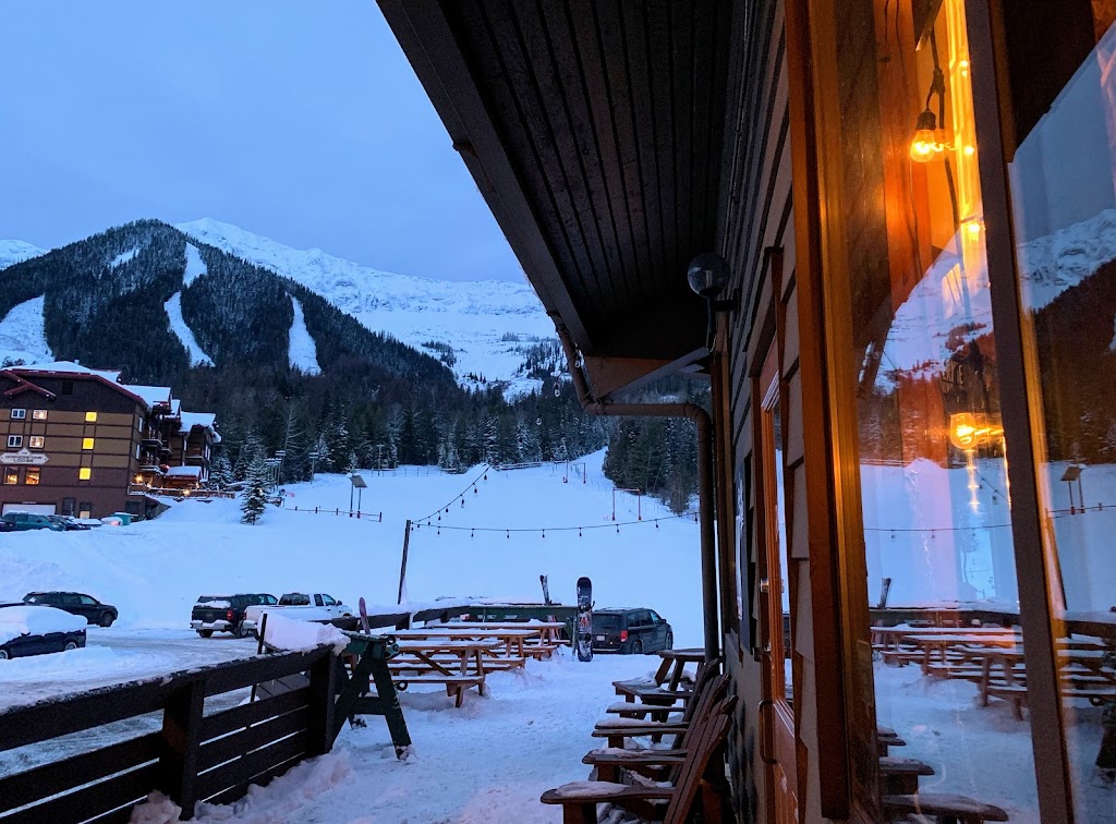 Griz Inn RMC Rentals | 5369 Fernie Ski Hill Rd, Fernie, BC V0B 1M6, Canada | Phone: (250) 423-9221