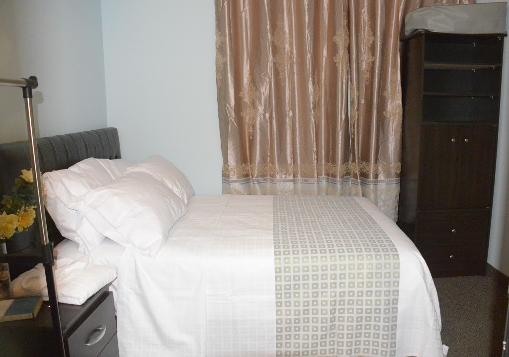 Smile Back Bed and Breakfast | 2547 Eglinton Ave W, York, ON M6M 1T2, Canada | Phone: (647) 529-0803