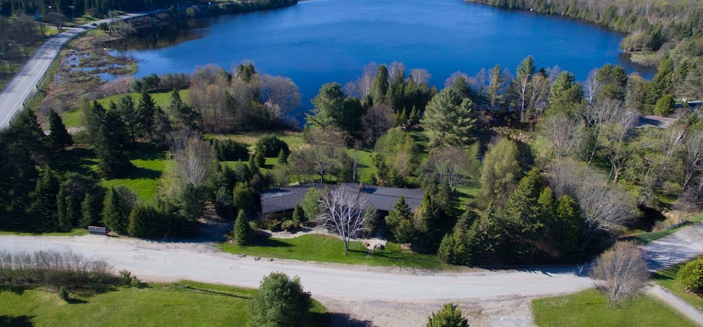 Arching Pines Bed & Breakfast | 9 Bayshore Rd, Haliburton, ON K0M 1S0, Canada | Phone: (705) 306-9296