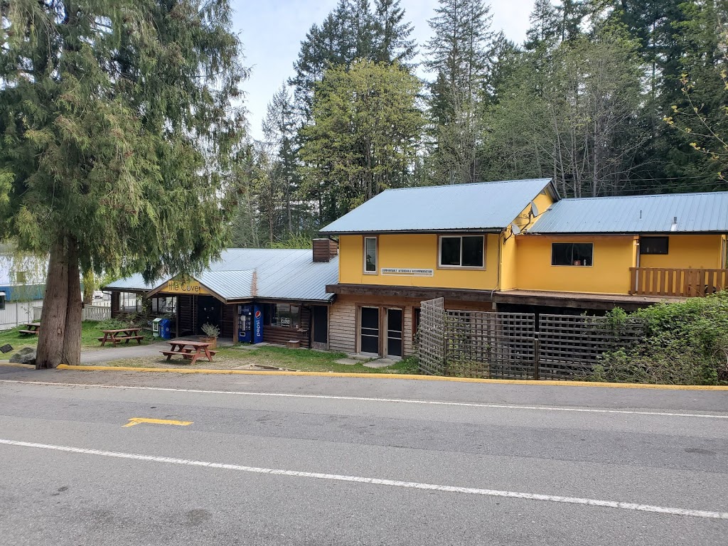The Cove Restaurant and Lodge | 16540 Sunshine Coast Hwy, Madeira Park, BC V0N 2H4, Canada | Phone: (604) 883-1430