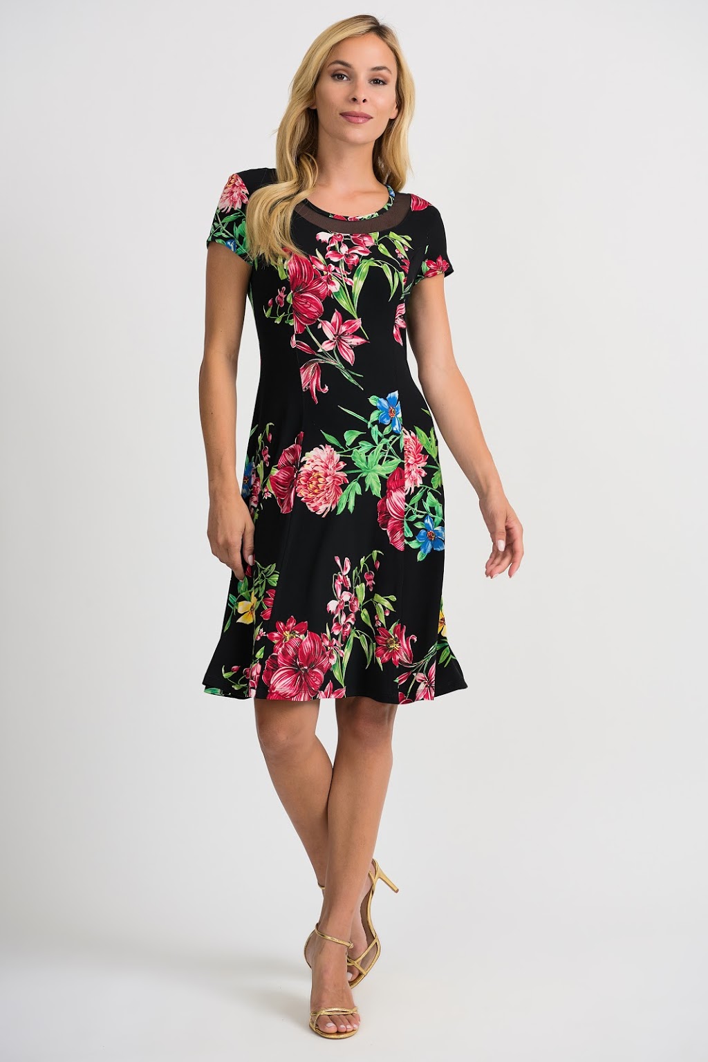 Style Boutique | 827 Ward St, Bridgenorth, ON K0L 1H0, Canada | Phone: (705) 292-8191