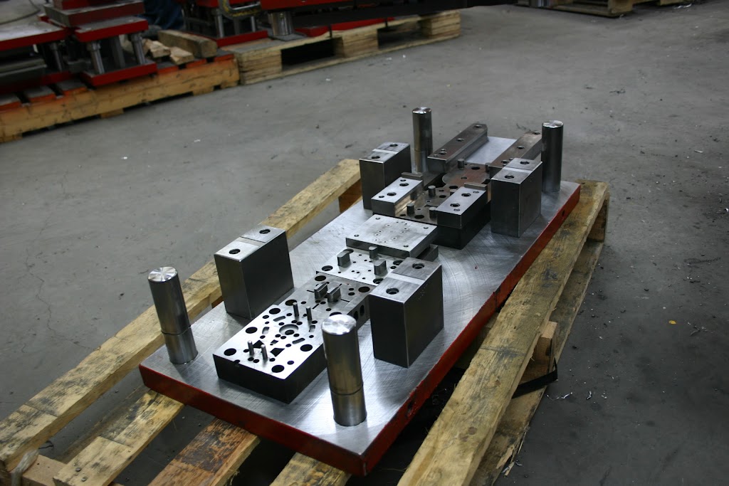 Les Aciers Robond (2015) Inc. | 1795 Bd Industriel, Magog, QC J1X 5P2, Canada | Phone: (819) 847-3133