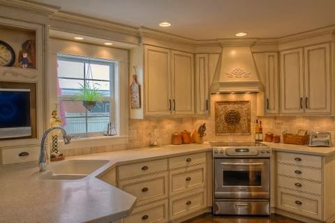 Ellis Creek Kitchens & Baths | 1652 Fairview Rd, Penticton, BC V2A 6A7, Canada | Phone: (250) 492-6048