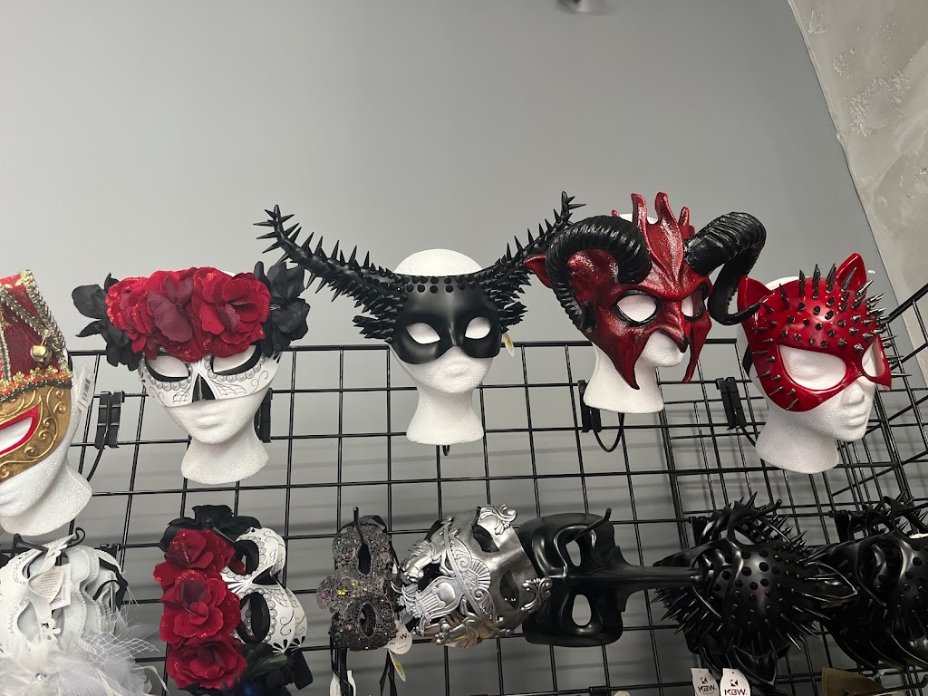 Halloween Depot Kirkland | 3272 Rue Jean-Yves, Kirkland, QC H9J 2R6, Canada | Phone: (450) 218-0774