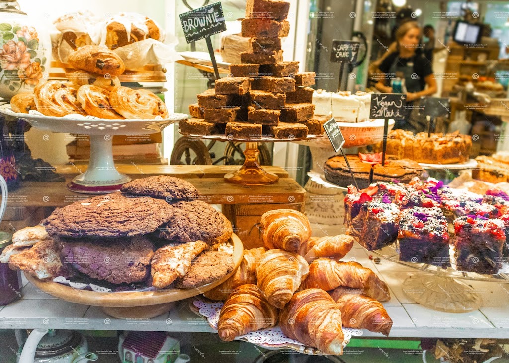 Petite Trianon 4Tea | Coxwell Ave, Toronto, ON M4C 3G4, Canada | Phone: (437) 216-2446