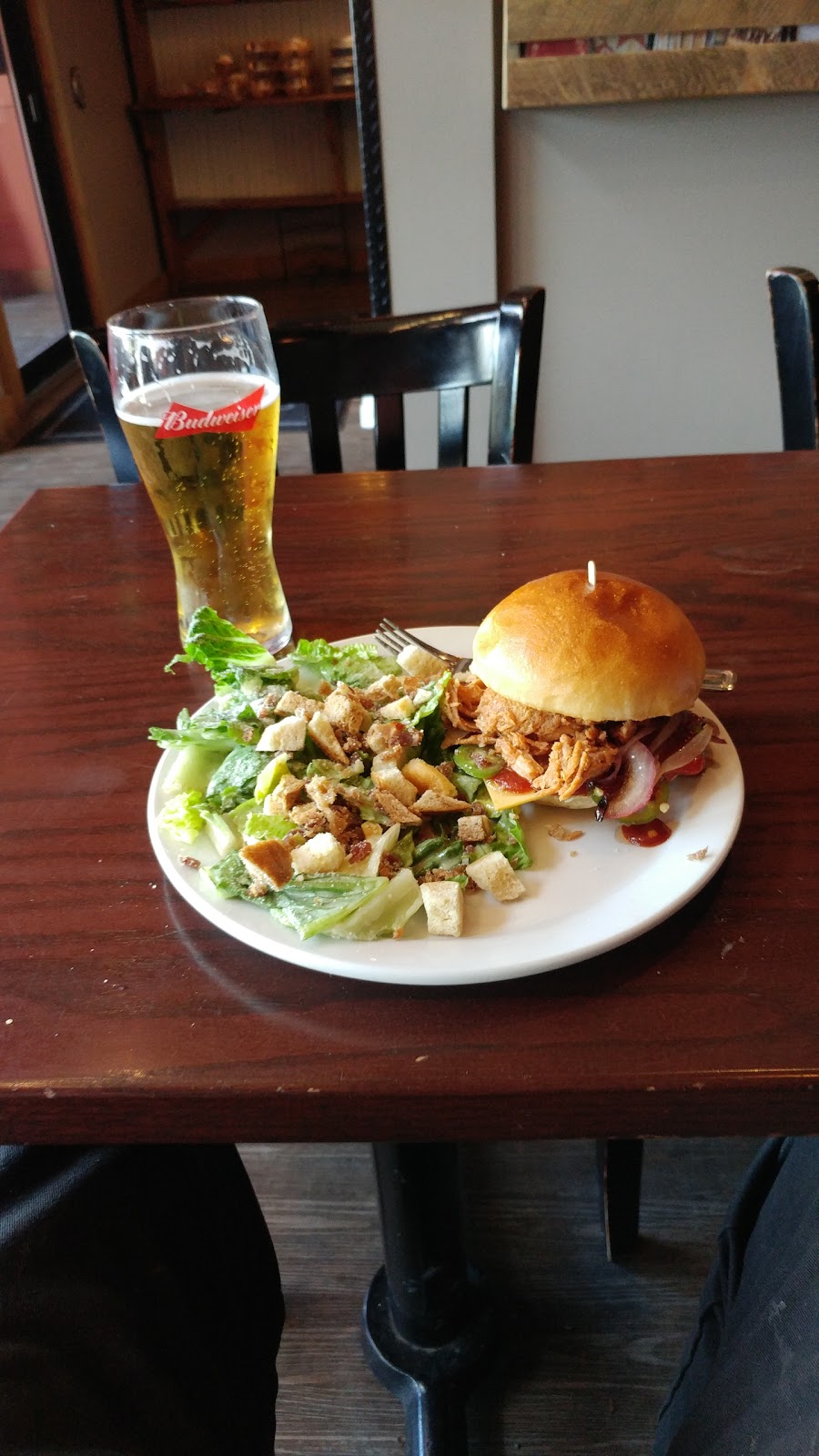 Danbys Roadhouse | 6127 Perth St, Richmond, ON K0A 2Z0, Canada | Phone: (613) 838-2828