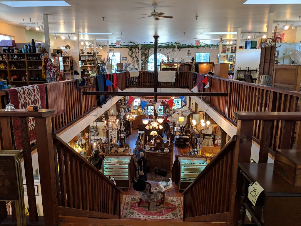 Highway Antique Emporium | 3088 Henry Rd, Chemainus, BC V0R 1K4, Canada | Phone: (250) 246-2372