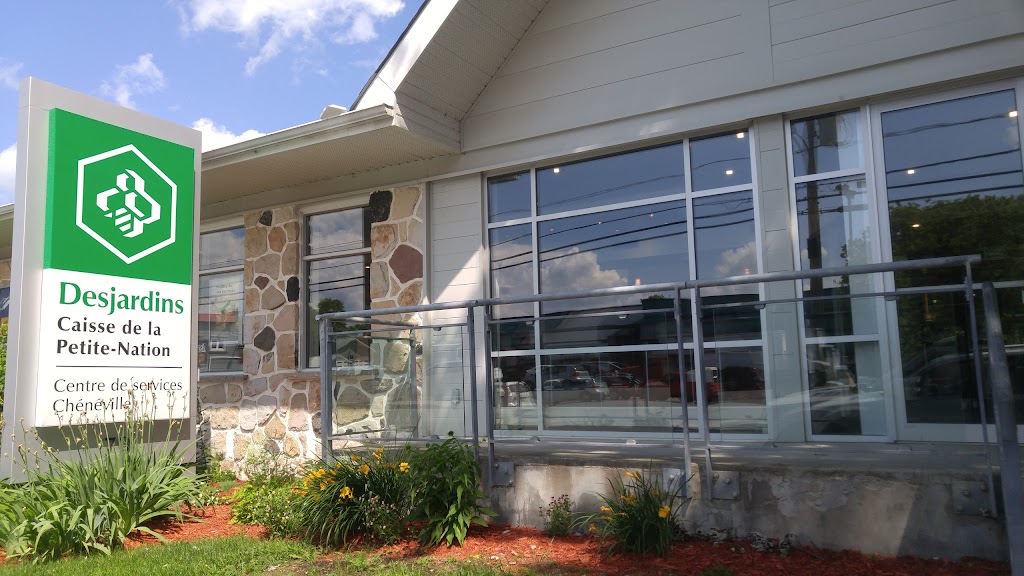 Centre de services Desjardins Chénéville | 79 Rue Principale, Chénéville, QC J0V 1E0, Canada | Phone: (819) 983-7313