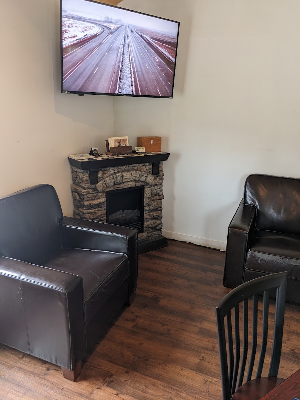 Bridge Lake General Store | 7561 Bridge Lake North Rd, Bridge Lake, BC V0K 1E0, Canada | Phone: (250) 593-9355