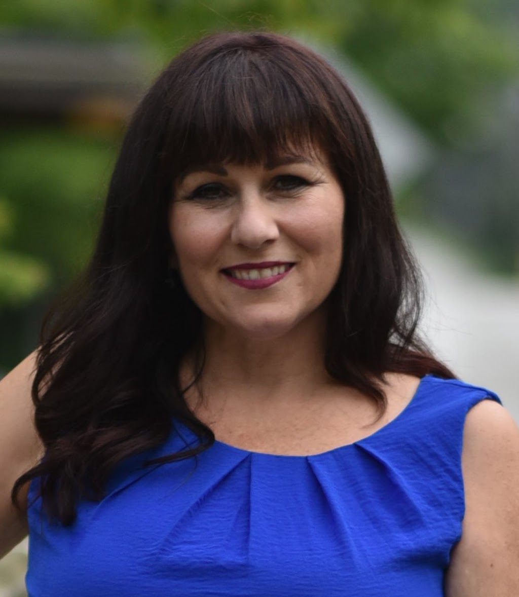 Angie DeLeo, Realtor | 720 Westmount Rd E, Kitchener, ON N2E 2M6, Canada | Phone: (519) 588-6902