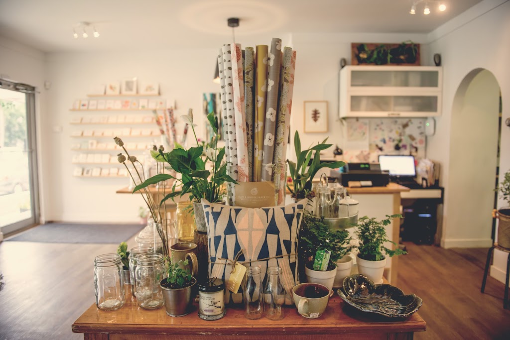 OAK & LILY Inc | 1724 Corydon Ave, Winnipeg, MB R3N 0K2, Canada | Phone: (204) 421-6251