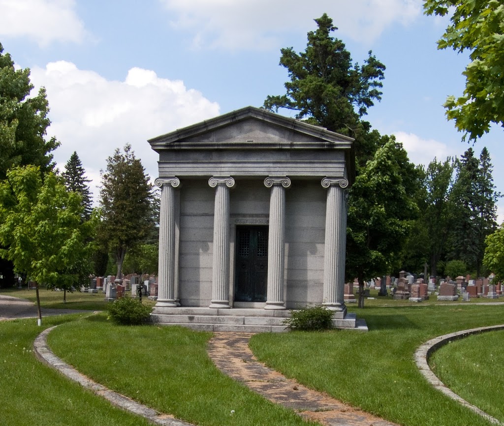 OAKLAND PET CEMETERY | 1524 2, Brockville, ON K6V 5T3, Canada | Phone: (613) 342-3858