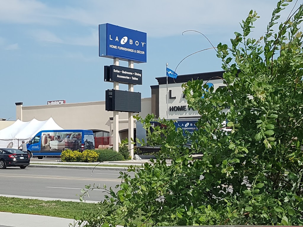 La-Z-Boy Furniture Galleries | 1425 Ellice Ave, Winnipeg, MB R3G 0G3, Canada | Phone: (204) 783-8500