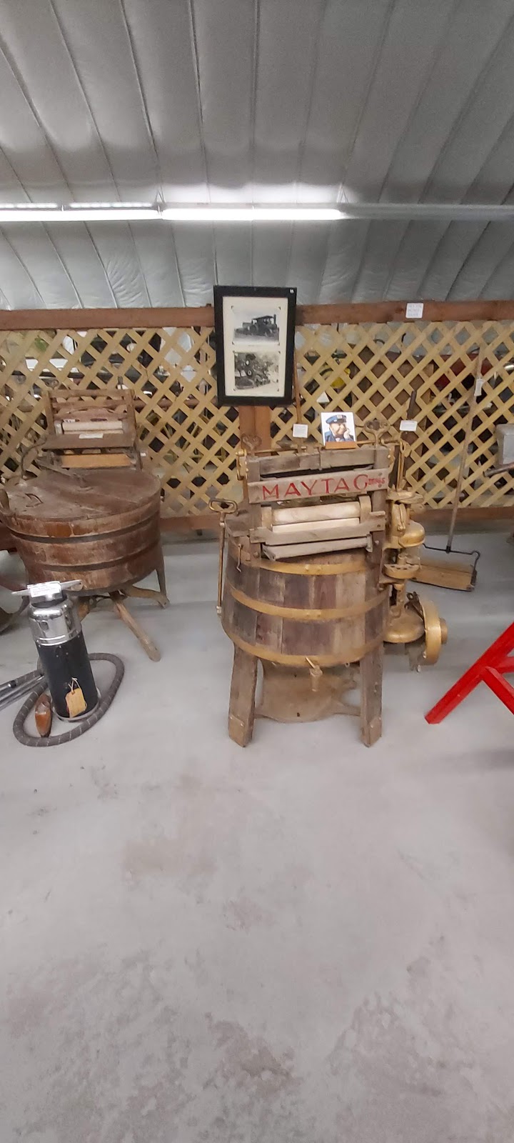 Neat Stuff Antiques | 701 AB-576, Drumheller, AB T0J 0Y0, Canada | Phone: (403) 820-9636