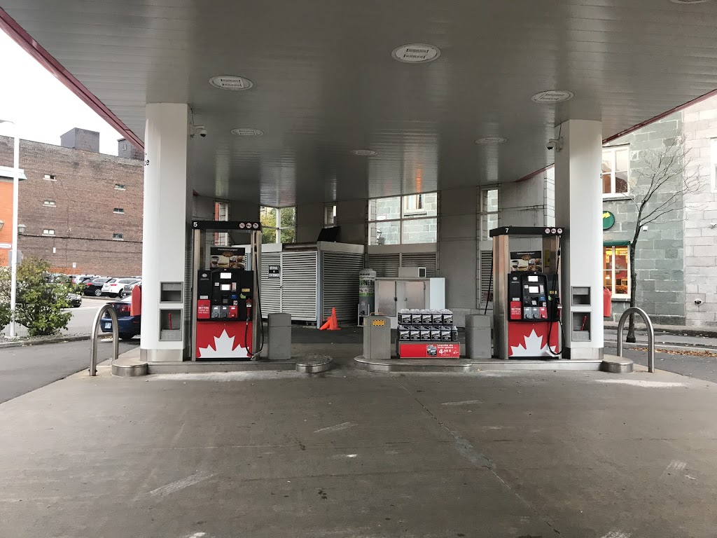 Petro-Canada | 115 Rue Dalhousie, Québec, QC G1K 4C2, Canada | Phone: (418) 692-2206